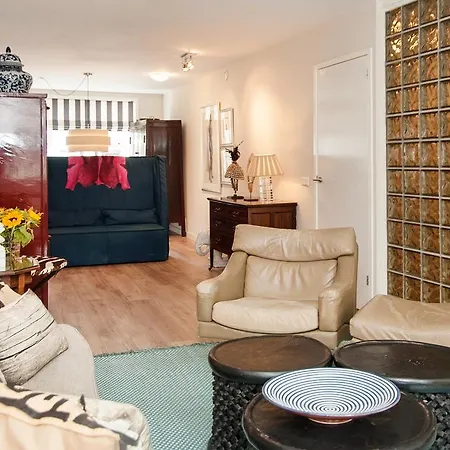 Apartamento District Red